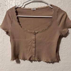 Garage Button-down Lace Trim Crop Top
Beige color